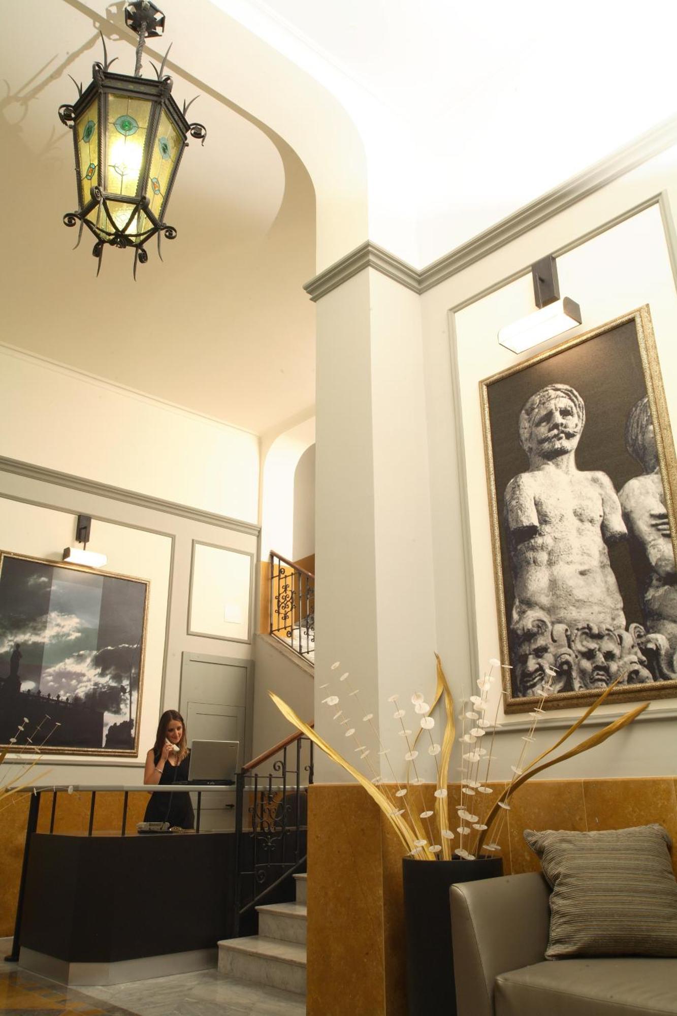 Hotel Ambasciatori ปาแลร์โม ภายนอก รูปภาพ